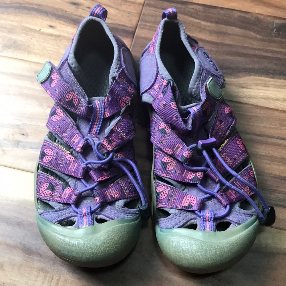 Keen big kids sandals